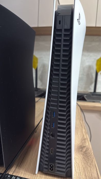 Продам PlayStation 5