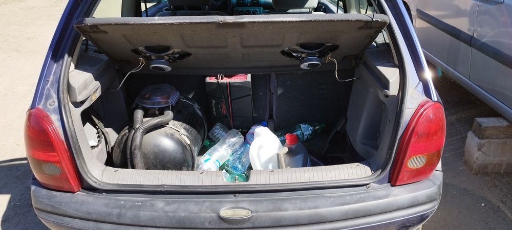 Опел Корса 1.4 МI