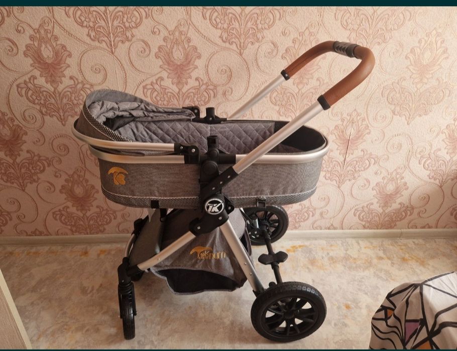Продам коляску с автолюлькой
