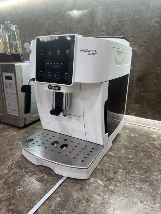 Кофемашина delonghi