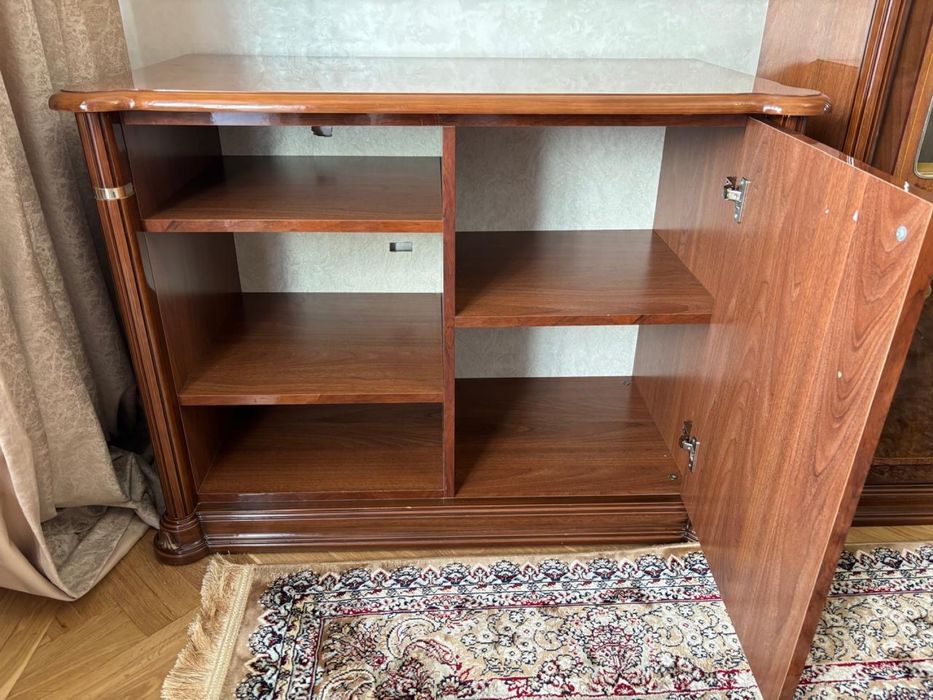 Подставка под телевизор