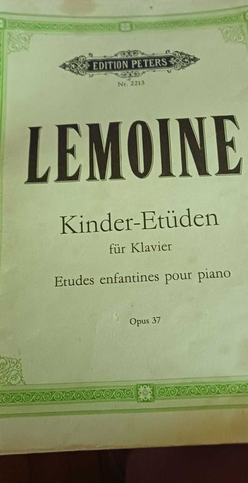 Учебници за пиано и солфеж