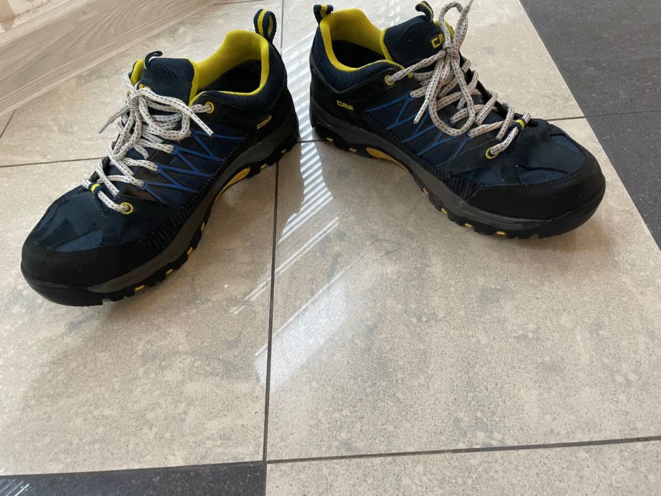 Дамски туристически обувки CMP