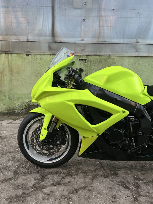 Suzuki GSX-R 600 K8 –  Ohlins, Yoshimura, pregătit pentru circuit/pista
