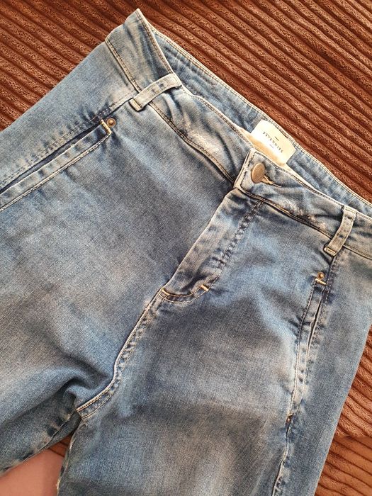 Дамски дънки със странични джобове