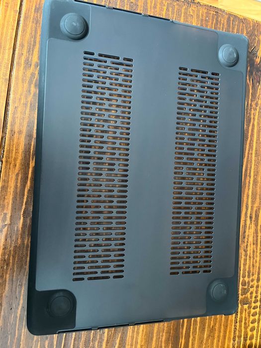 Протектор (кейс) за Macbook pro 14"