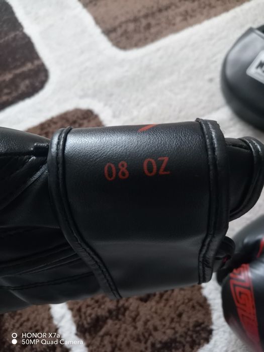 Боксерские перчатки, лапти, футы,