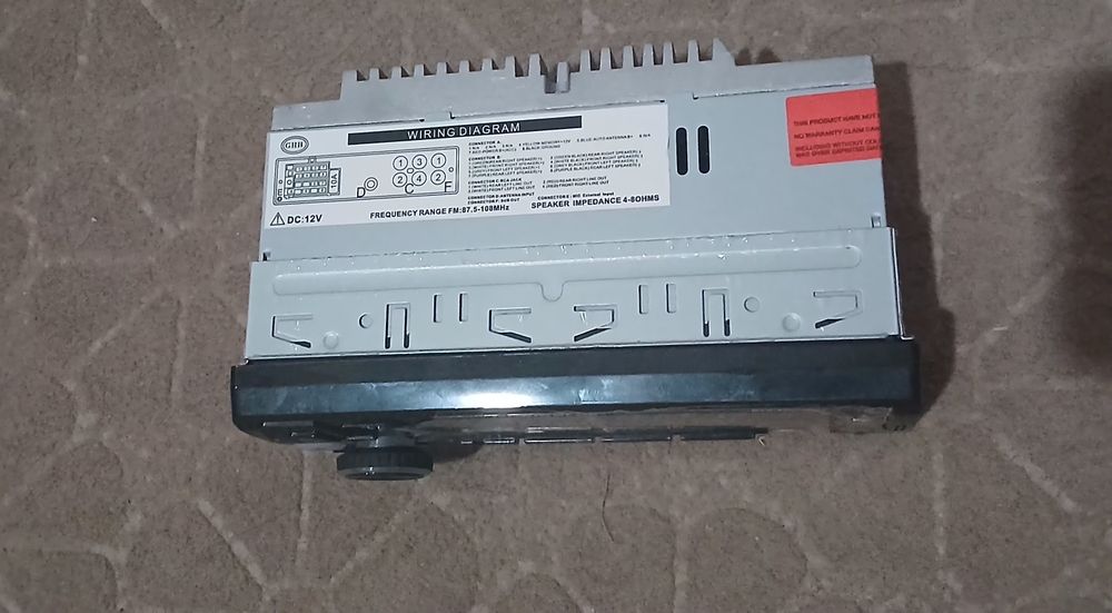 Yangi hali ishlatilmagan avtomagnitola,BT,USB,AUX,MICRO TF