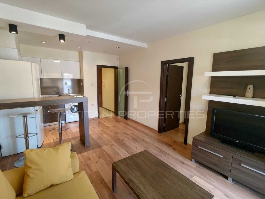 Продава се Двустаен апартамент в Пловдив, Младежки Хълм - 66 кв.м за 2728 €/кв.м - Снимка #1