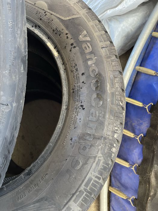 Летни гуми 225 65 16C Continental