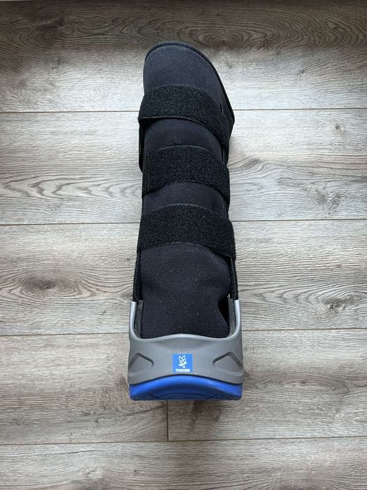 Ортеза за десен крак