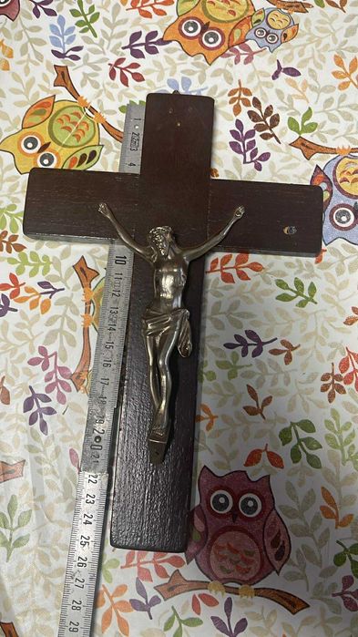 продавам старинен Кръст с разпятие