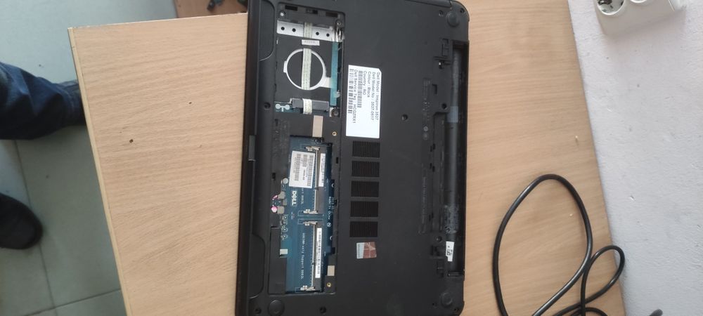 Dell Inspiron 3557