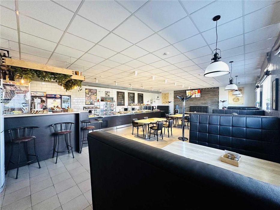 На окраине города предлагаем автокомплекс ПОСТ