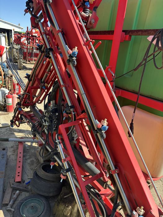 Aparat erbicidat purtat  Bontida