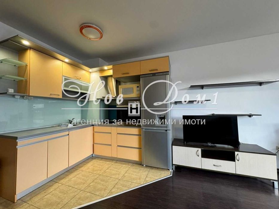 Дава се под наем Тристаен апартамент в Пловдив, Христо Смирненски - 94 кв.м за 498.27 € - Снимка #1