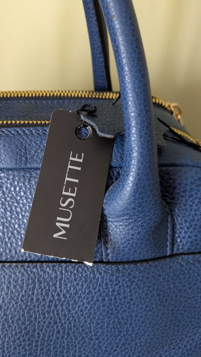 Чантата естествена кожа Musette