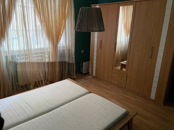 Дава се под наем Етаж от къща в Пловдив, Център - 120 кв.м за 700 € - Снимка #6