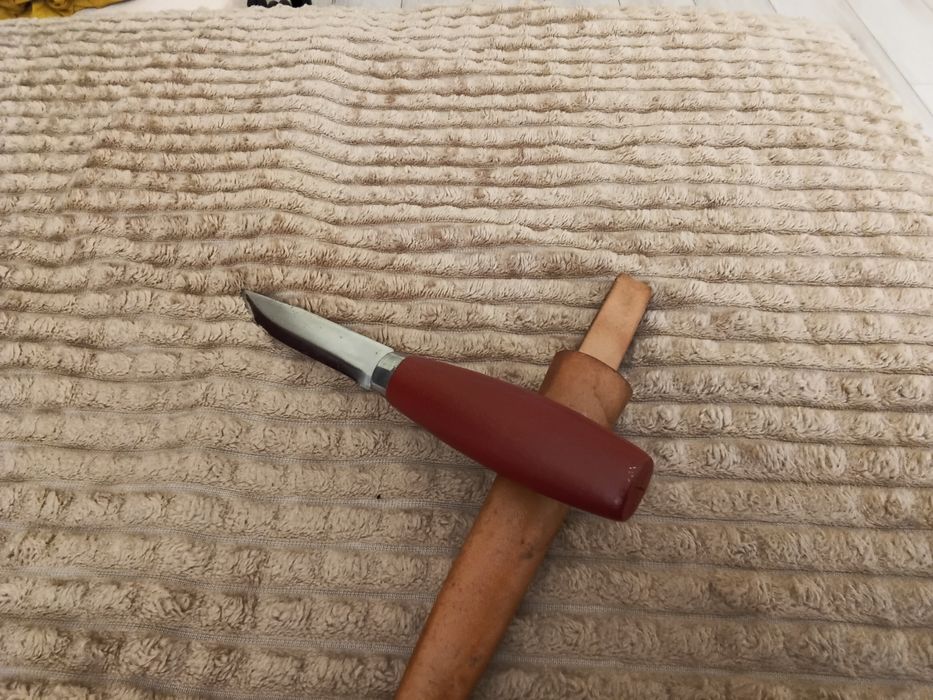 Продавам нож финка