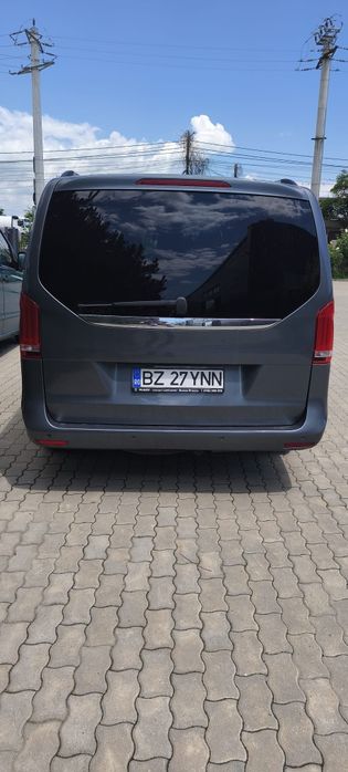 Mercedes  V Class.
