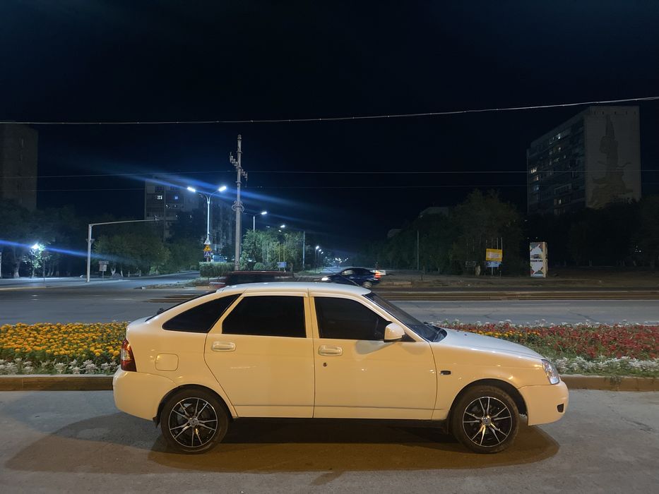 Продам приору  1