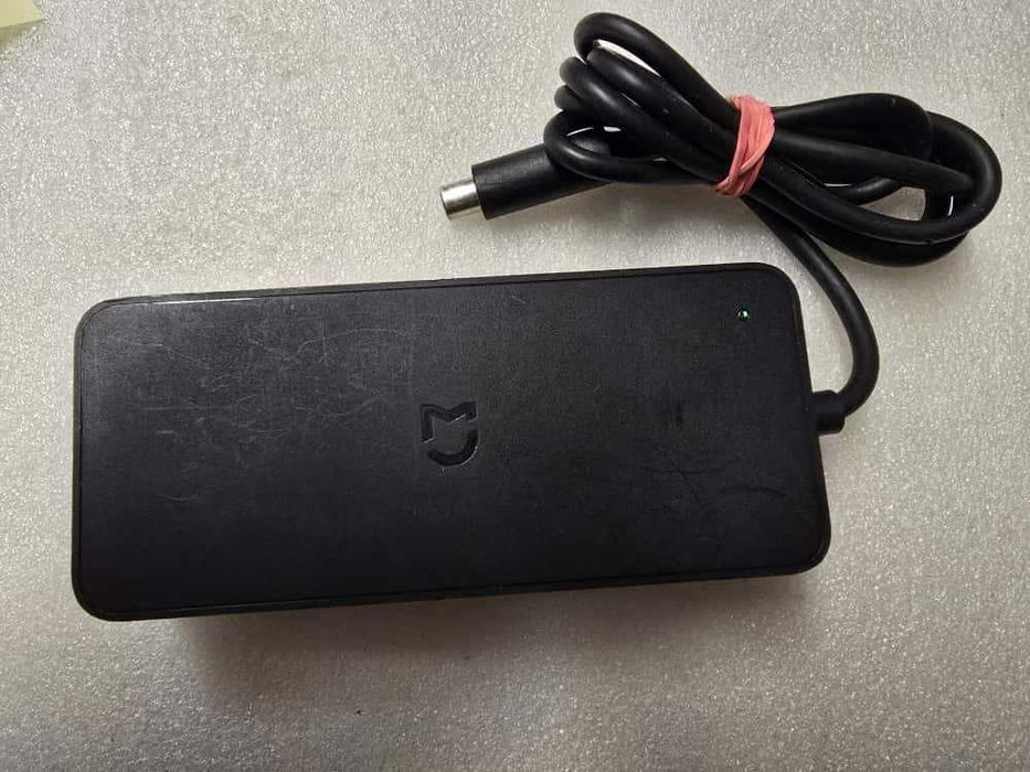 Alimentator Xiaomi Original BCTA + 71420- 1701 Scooter 41V 1.7A Xiaomi