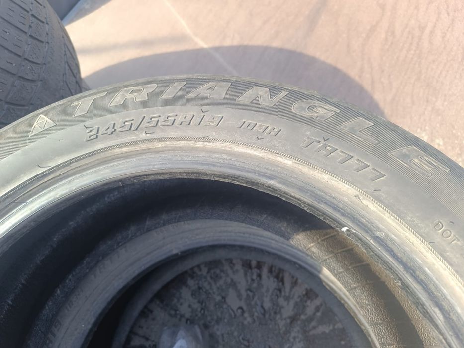 Продам шины на r19