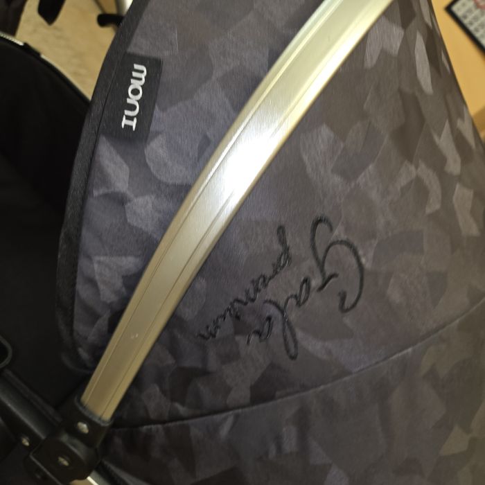 Бебешка количка Мони