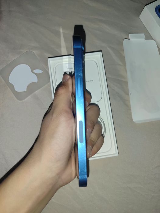 Продам iphone 13