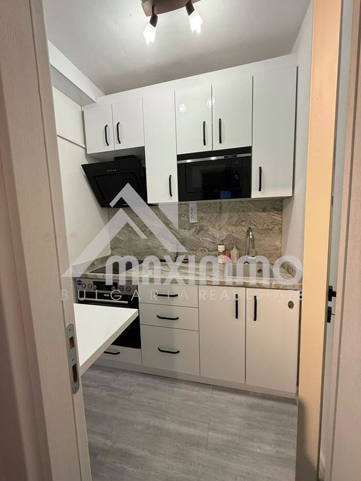 Продава се Тристаен апартамент в Варна, Левски - 80 кв.м за 2419 €/кв.м - Снимка #3