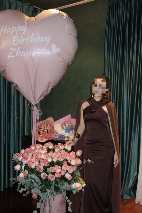 Вечернее платье в отличном состоянии, стильное