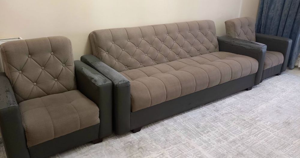Продам диван раскладушка с нижним отсеком + 2 кресла.
