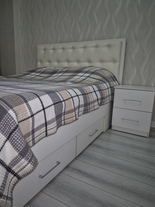 Кровать 160× 180 двуспальная