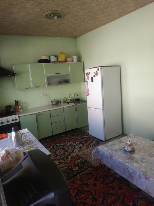 Uy sotiladi 5 xona 4.9 sotiq olmazor tuman