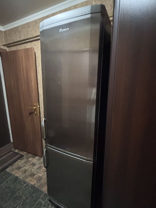 Продам холодильник