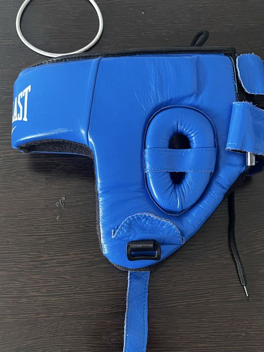 шлем боксерский everlast