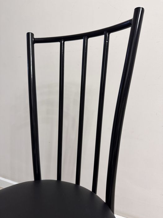 Стулья черные кухня