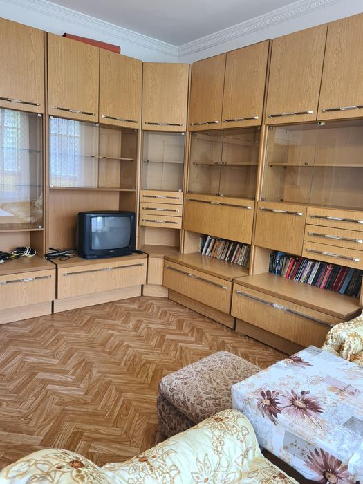 Дава се под наем Двустаен апартамент в Пловдив, Кършияка - 60 кв.м за 306 € - Снимка #1