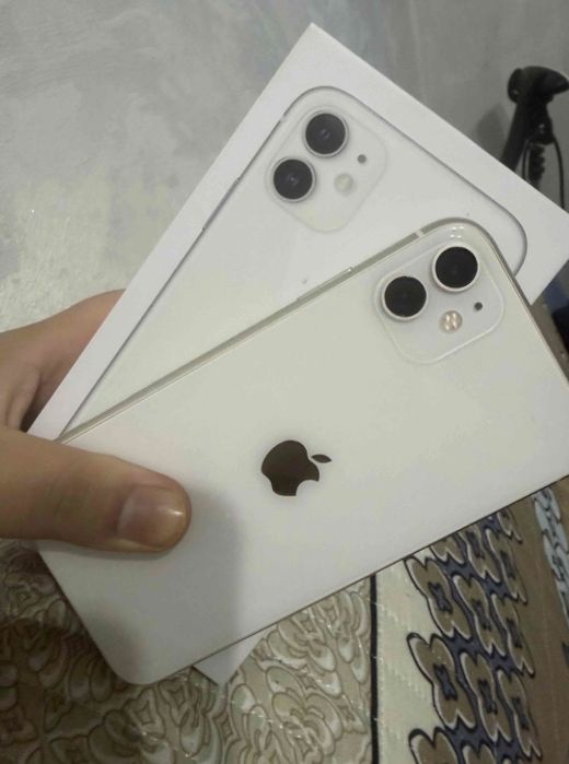 Iphone 11.     ..