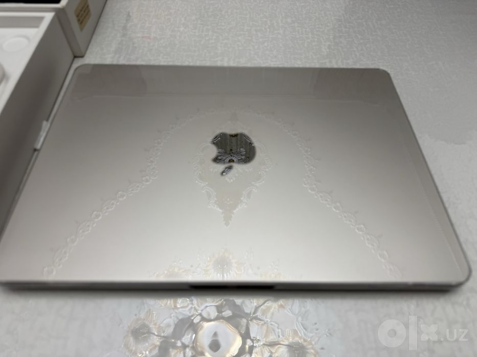 Macbook Air M4 13inch (gold)