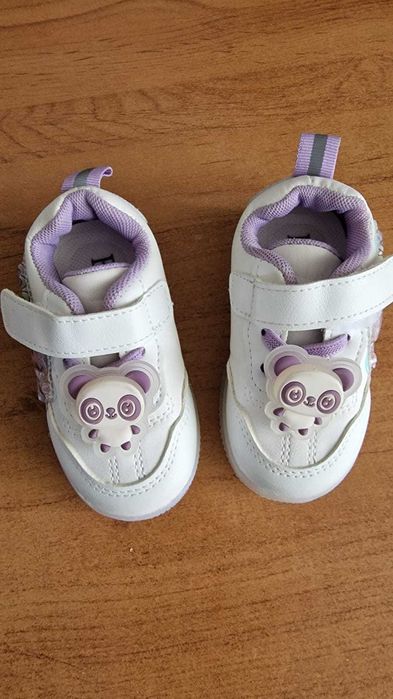 детские кроссовки 23 размер