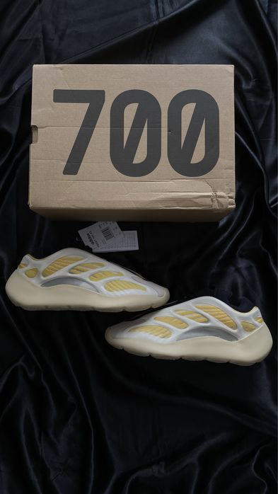 Yeezy Boost 700 “Safflower”