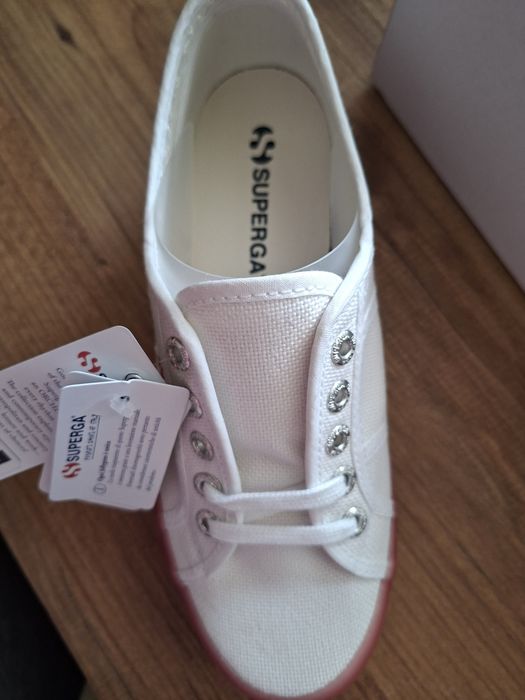 Tenesi dama marca Superga marimea 36
