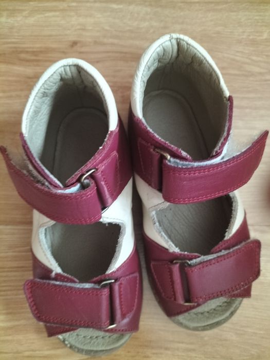 Продам сандалии детские ортопед