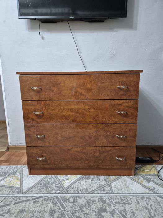 Продам вместительный комод