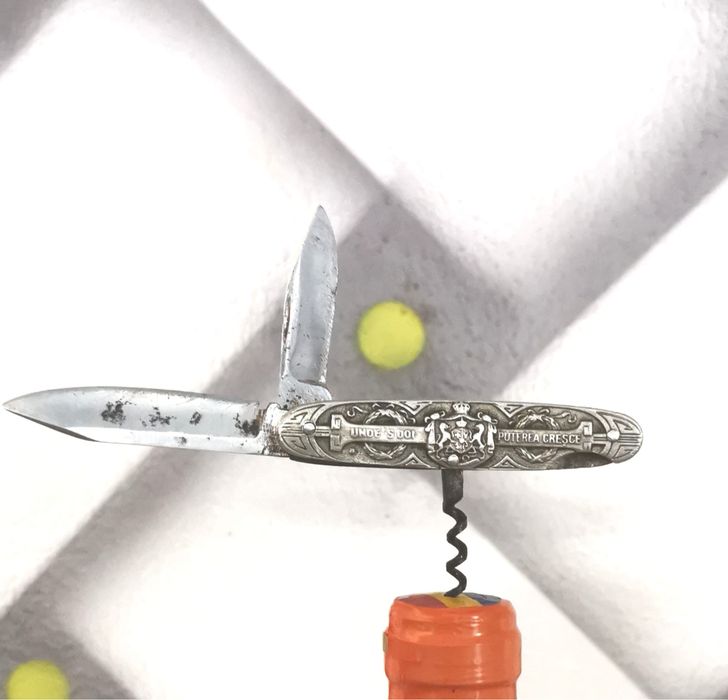 Briceag de colectie din argint cu Carol 1 si Elizabeta