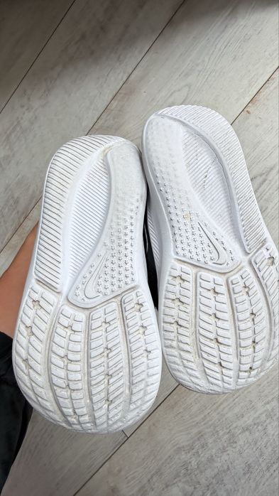 Продам детские кроссовки Nike Star Runner 3