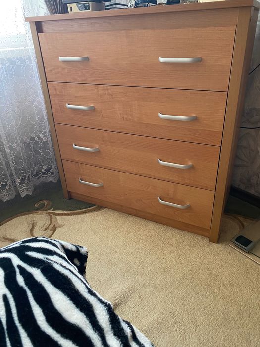 Продается спальный гарнитур