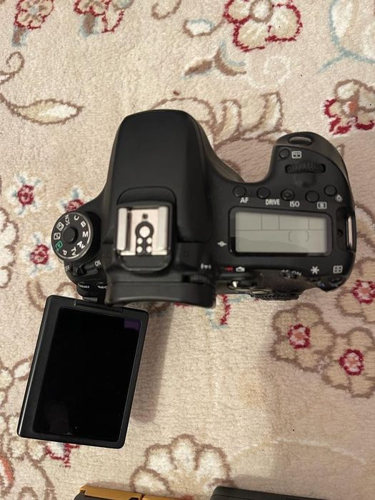 canon eos 70d + kit 18-55мм