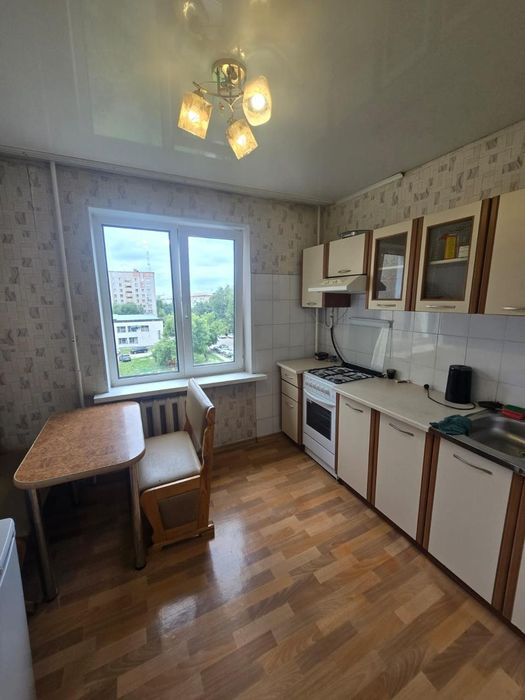 Продам 2 комн квартиру в районе школы Дарын